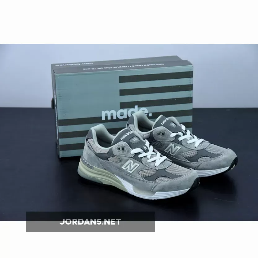 New Balance 992 Grey On Feet - New Balance Grey Silver Made In USA M992GR