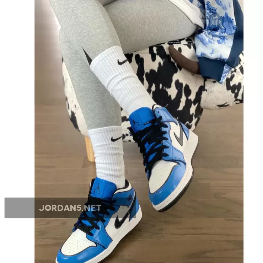 Air Jordan 1 Mid SE Signal Blue/White-Black DD6834-402 blue white and black jordan