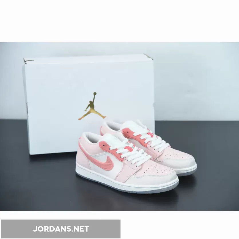 Air Jordan 1 Low "Mighty Swooshes" 1675866969