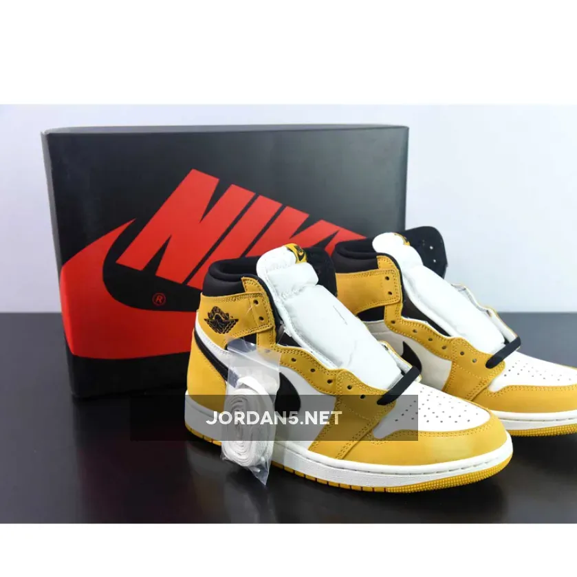 Air Jordan 1 High OG Yellow Ochre/Black-Sail