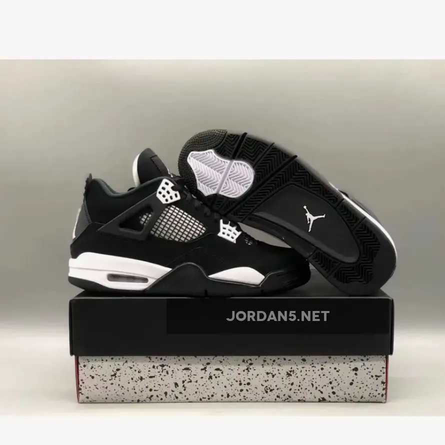 Air Jordan 4 Retro ‘White Thunder’ Black/White