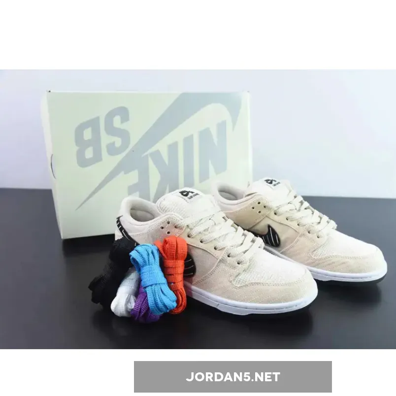 Albino & Preto x Nike SB Dunk Low "Pearl White"