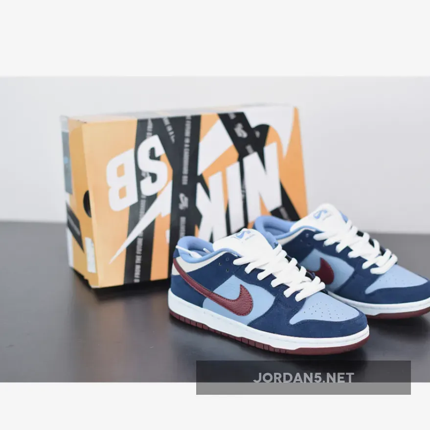 FTC x Nike SB Dunk Low Pro "Finally" Midnight Navy