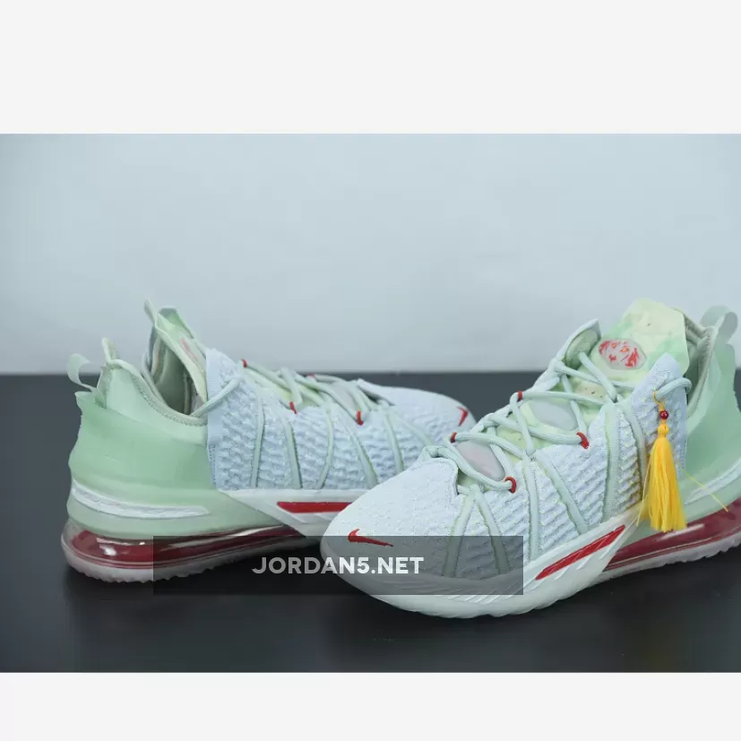 Glow in the dark x Nike LeBron 18 ‘Empire Jade’ Glow in the dark x Nike LeBron 18 ‘Empire Jade’