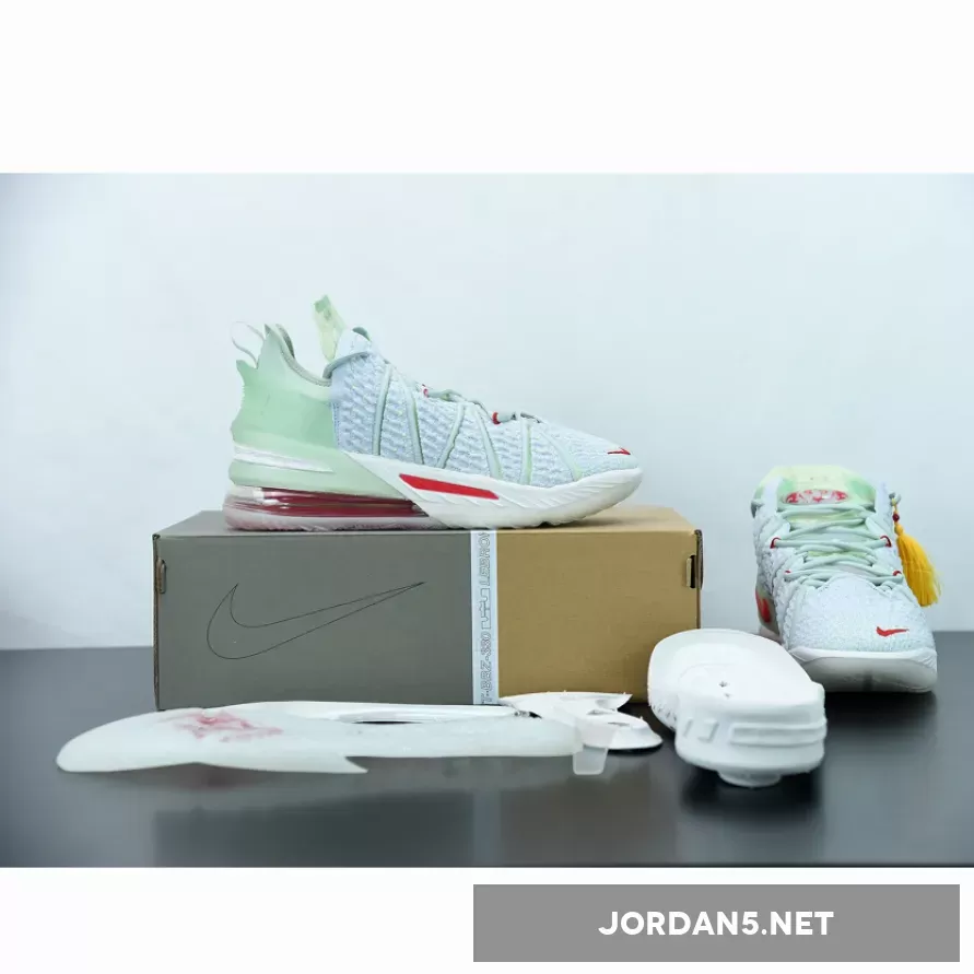 Glow in the dark x Nike LeBron 18 ‘Empire Jade’ Glow in the dark x Nike LeBron 18 ‘Empire Jade’