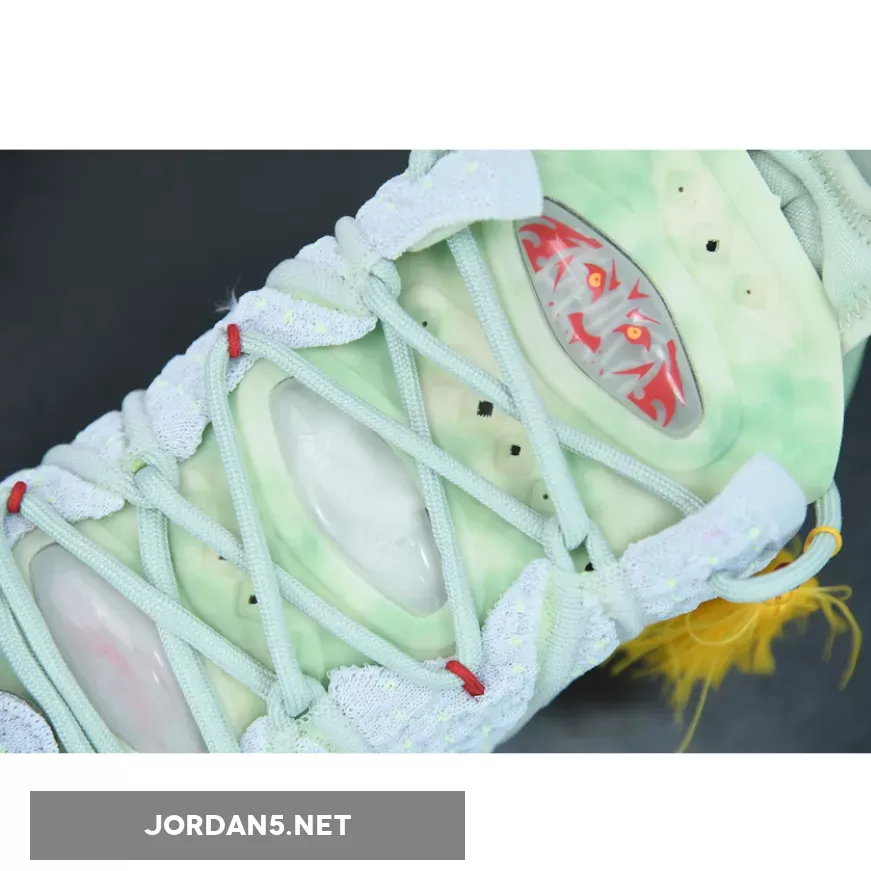 Glow in the dark x Nike LeBron 18 ‘Empire Jade’ Glow in the dark x Nike LeBron 18 ‘Empire Jade’
