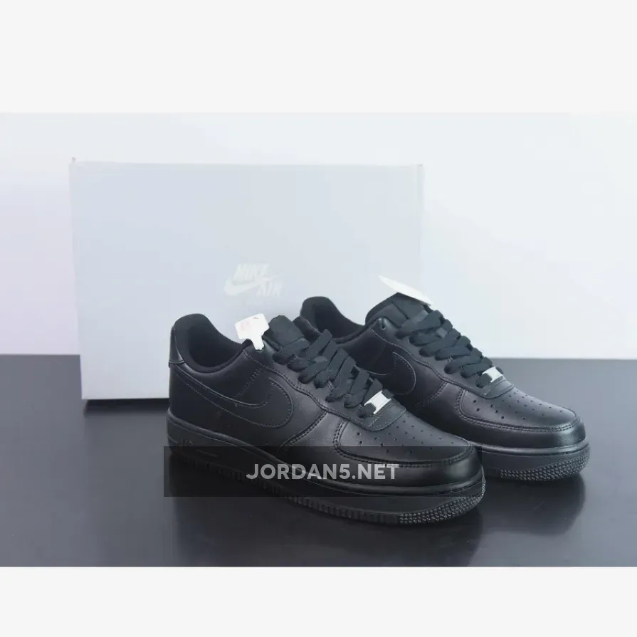 Nike Air Force 1 Low Triple Black