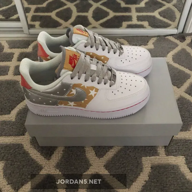 Nike Air Force 1 ‘Star’ White/Metallic Silver-Tan