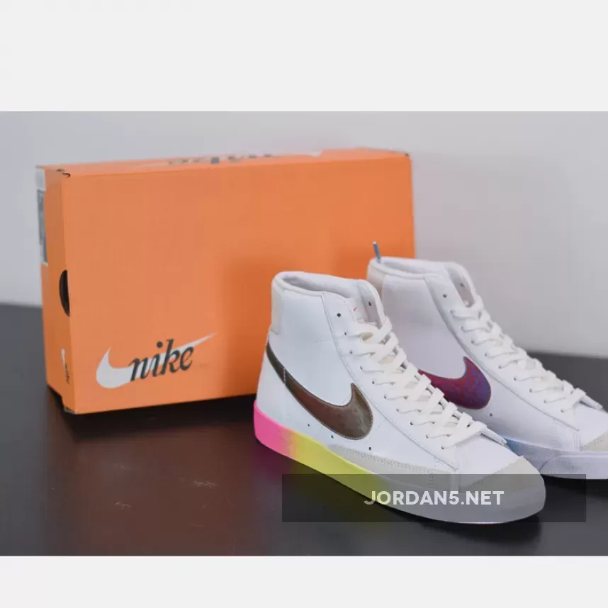 Nike Blazer Mid ’77 Vintage White/Bright Cactus-Hyper Pink