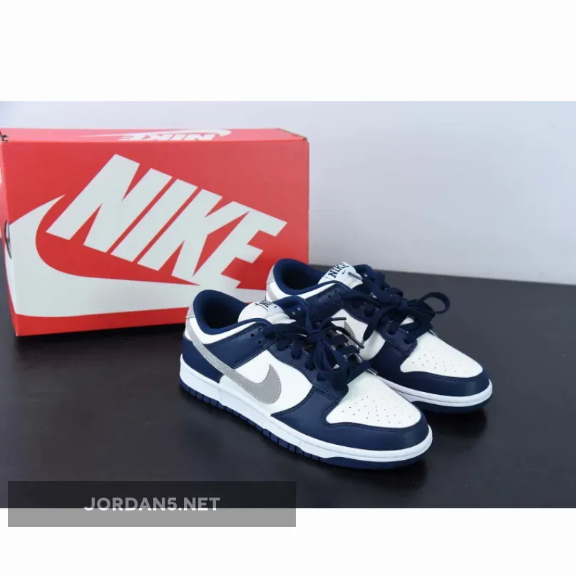 Nike Dunk Low Midnight Navy/Light Smoke Grey-White