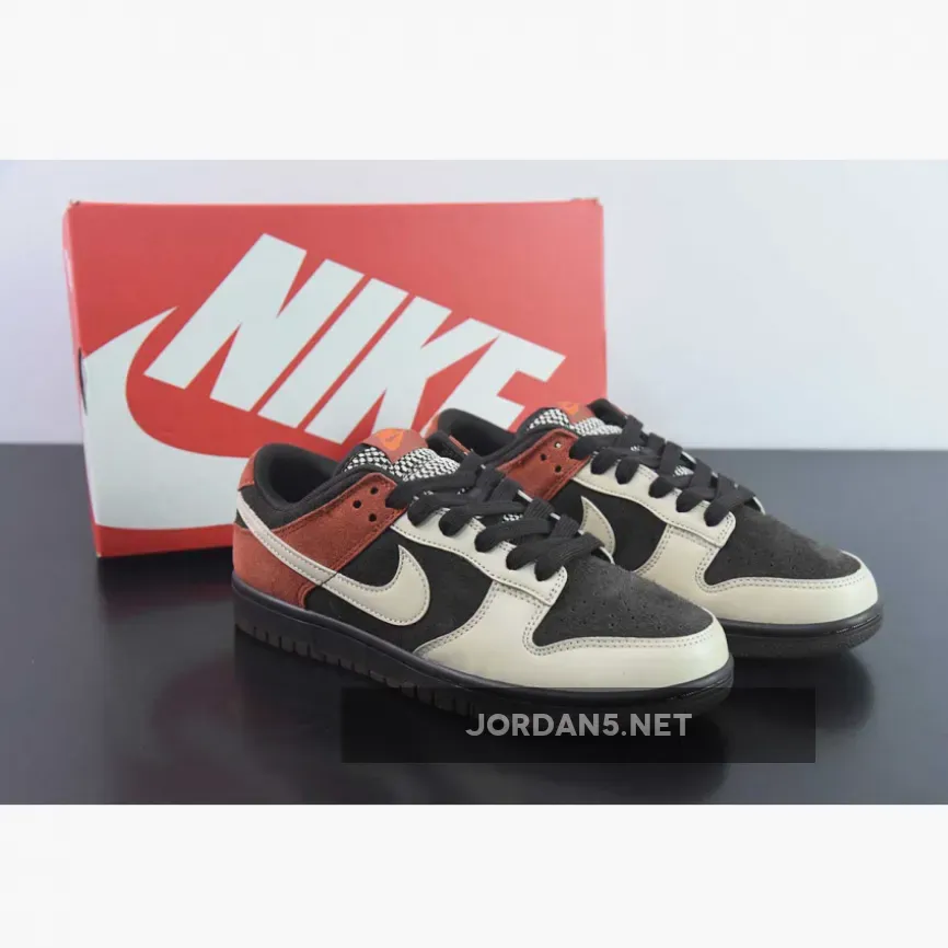 Nike Dunk Low "Red Panda"