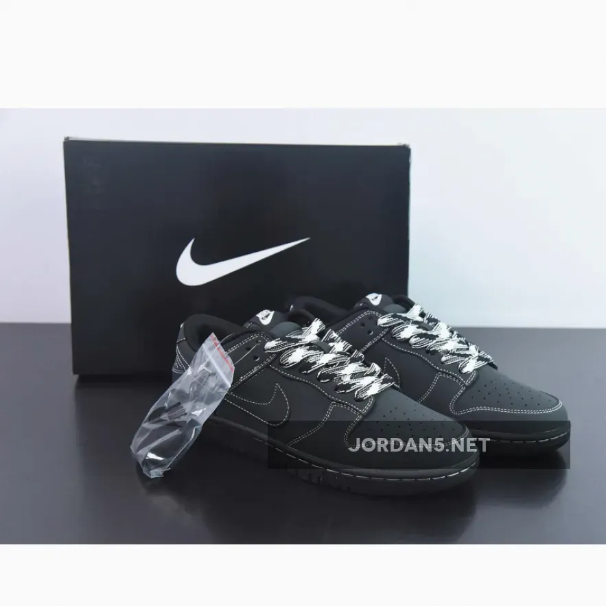 Nike Dunk Low Triple Black