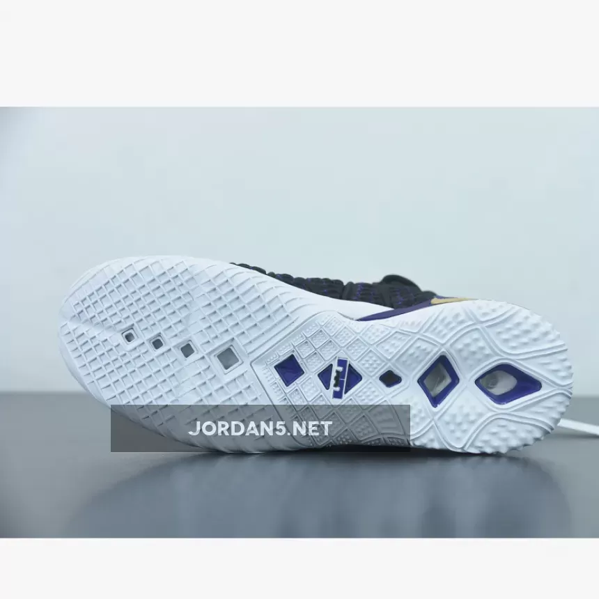 Nike LeBron 18 "Lakers" Black/Metallic Gold-Court Purple-White Nike LeBron 18 "Lakers" Black/Metallic Gold-Court Purple-White