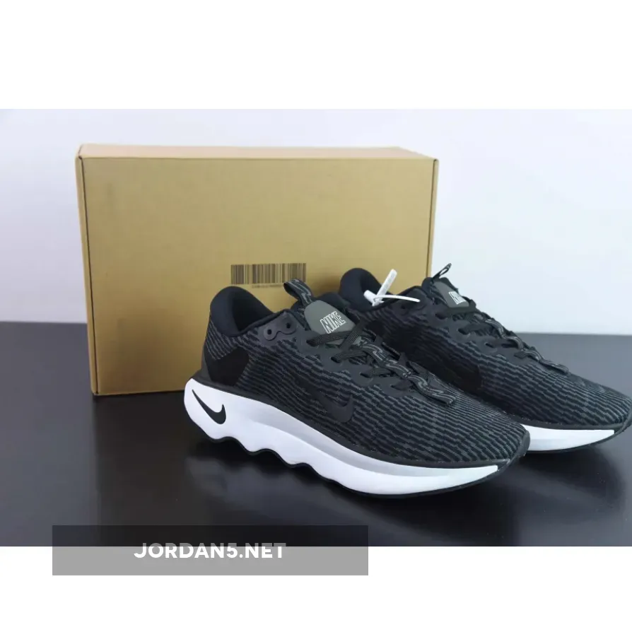 Nike Motiva Black White