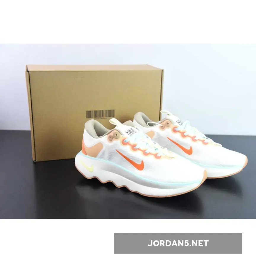 Nike Motiva Pale Ivory Bright Mandarin
