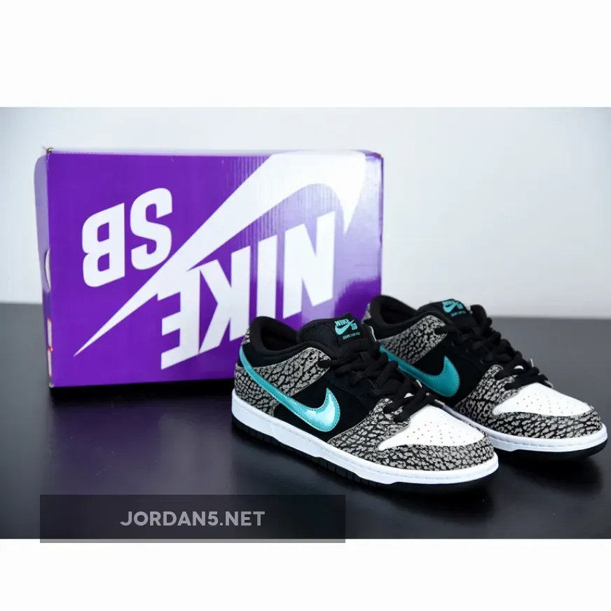 Nike SB Dunk Low "atmos Elephant"