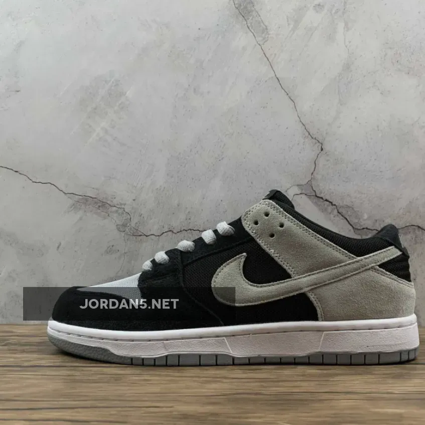 Nike SB Dunk Low Black/Wolf Grey-White