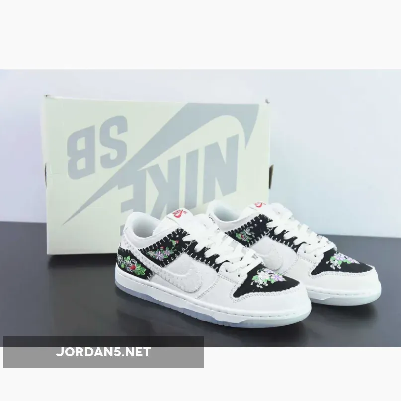 Nike SB Dunk Low Decon N7 Black/Sail-University Red