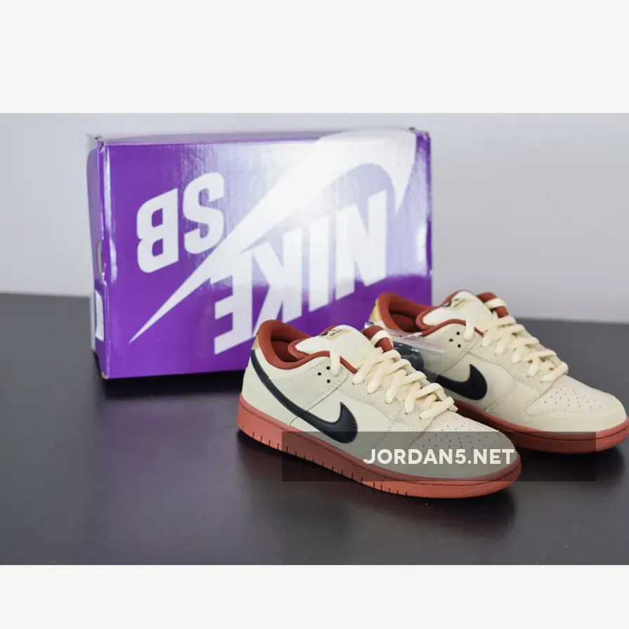 Nike SB Dunk Low "Muslin"