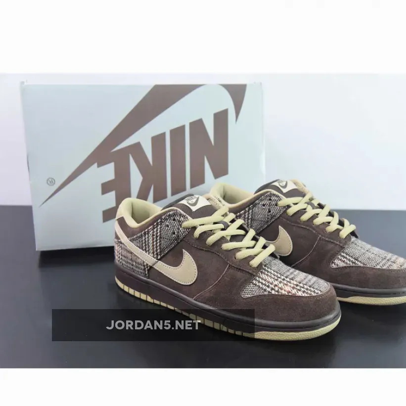 Nike SB Dunk low "Tweed" Boroque Brown/Mushroom