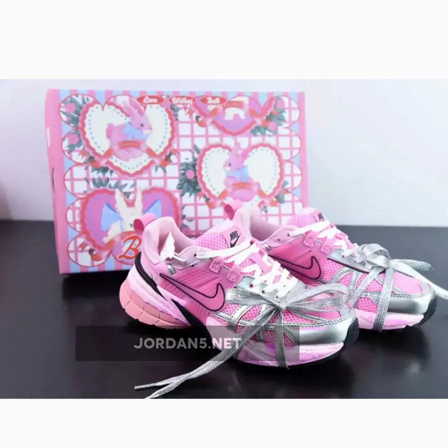 Nike WMNS Runtekk Pink Silver Black