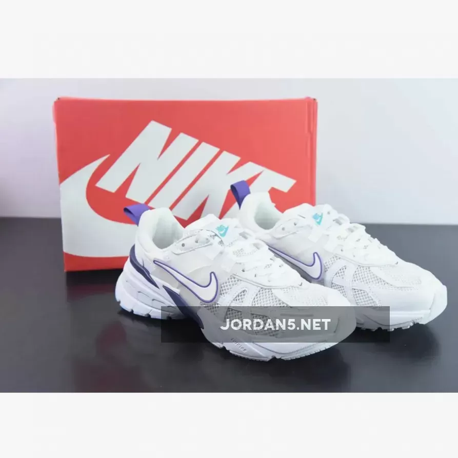 Nike WMNS Runtekk White Purple