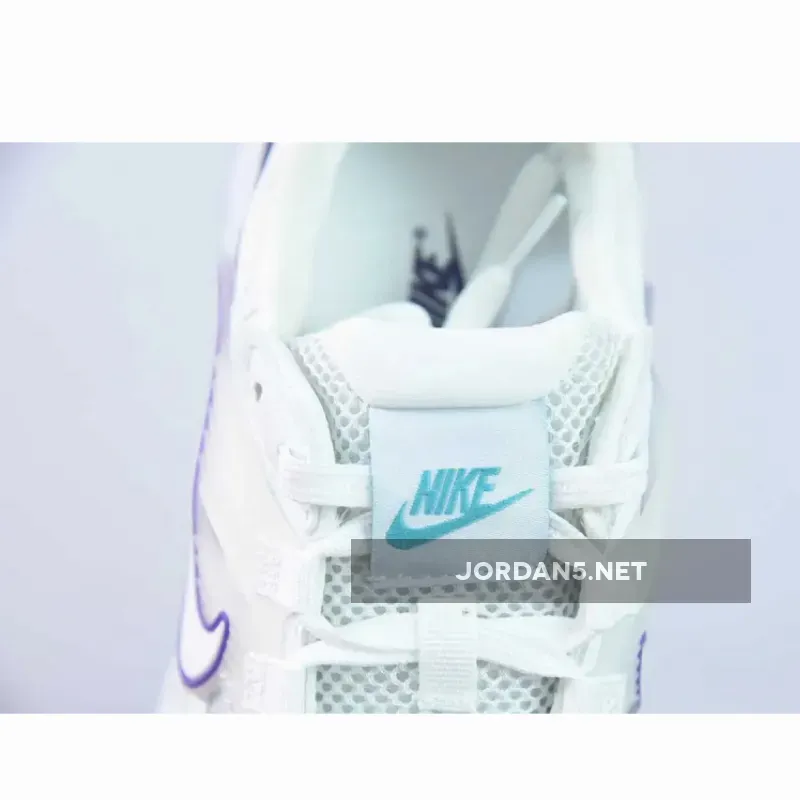Nike WMNS Runtekk White Purple Nike WMNS Runtekk White Purple