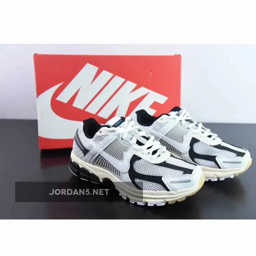 Nike Zoom Vomero 5 Supersonic White/Igloo-Black