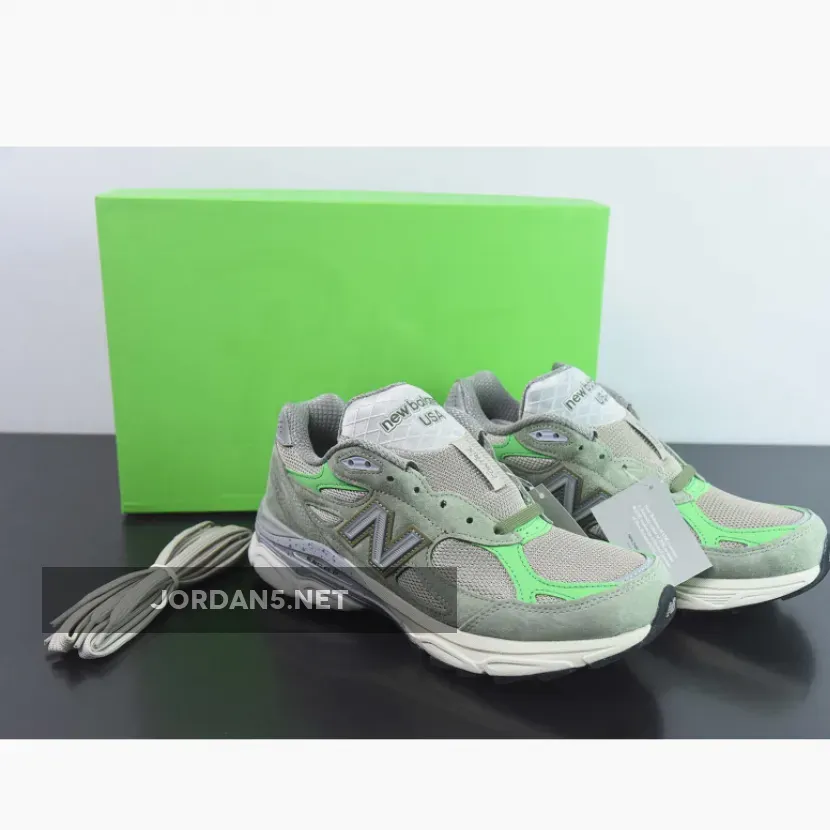 Patta x New Balance 990v3 Olive