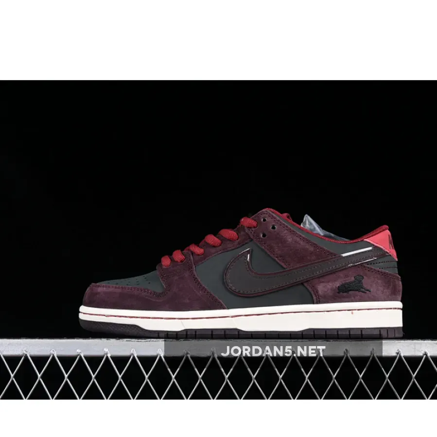 RIOT SKATESHOP SB DUNK LOW MAHOGANY/DARK BEETROOT/TEAM RED/SAIL/NIGHT MAROON