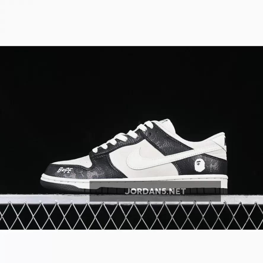 SB DUNK LOW BAPE WHITE/BLACK