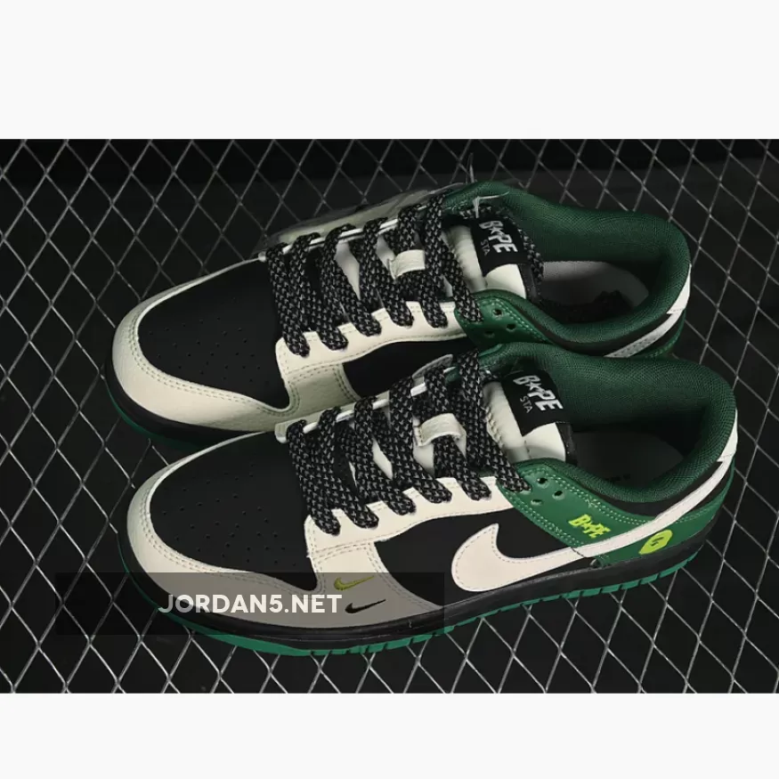SB DUNK LOW BAPE WHITE/BLACK/GREEN