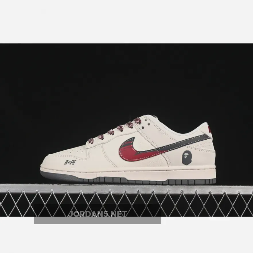 SB DUNK LOW BAPE WHITE/RED/BROWN