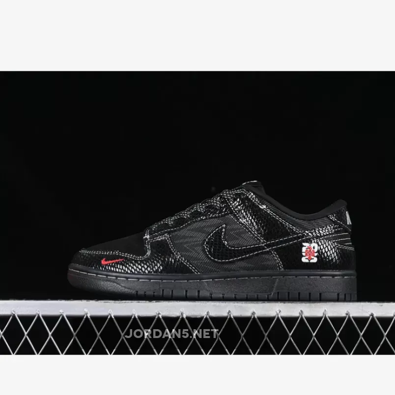 SB DUNK LOW BLACK/SILVER