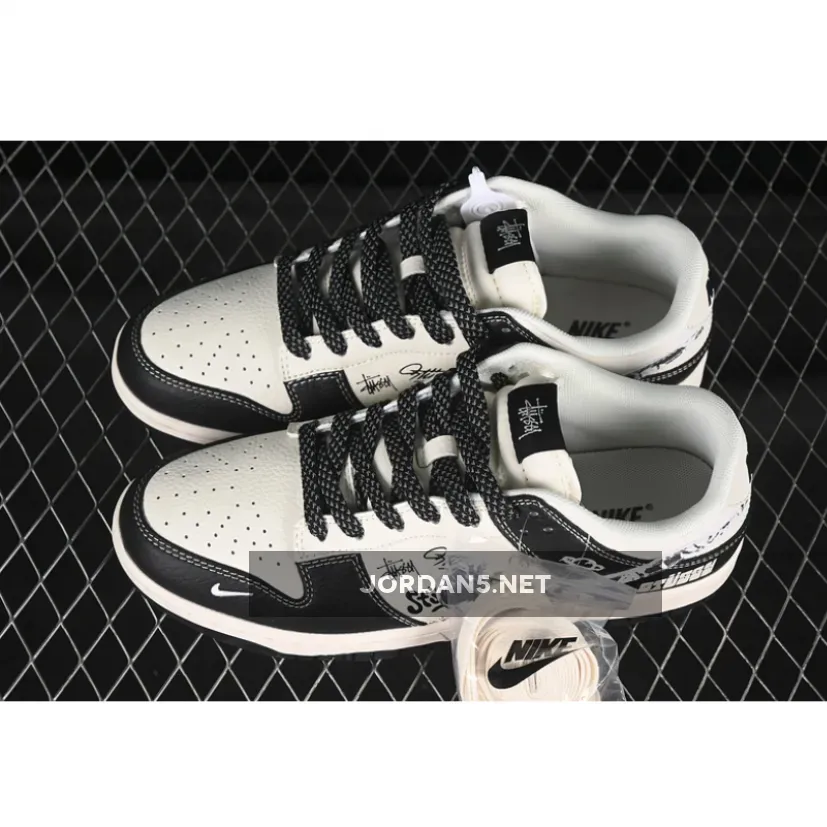 SB DUNK LOW BLACK/WHITE