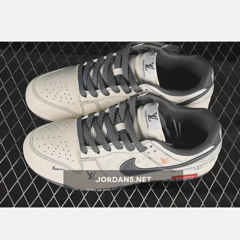 SB DUNK LOW GREY/WHITE