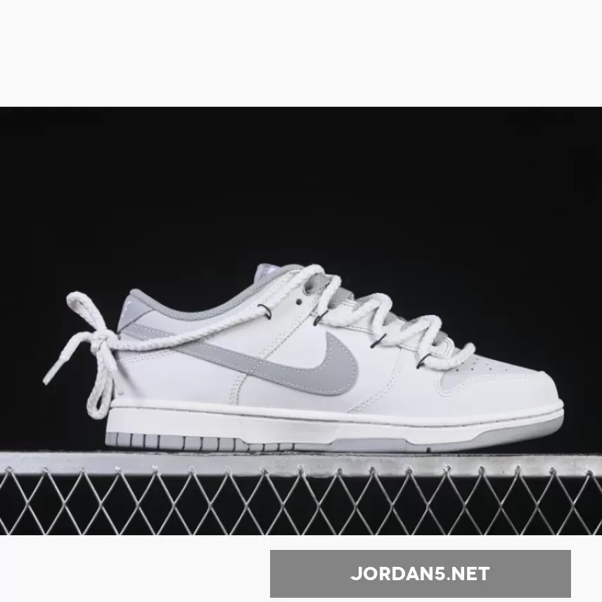 SB DUNK LOW JUST DO IT WHITE/GREY