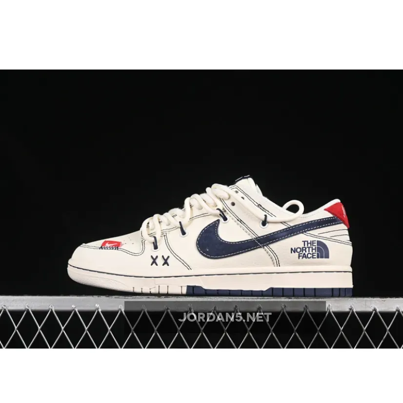 SB DUNK LOW KAWS OFF WHITE/BLACK