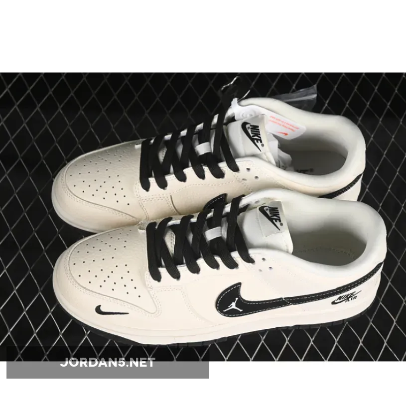 SB DUNK LOW OFF WHITE/BLACK