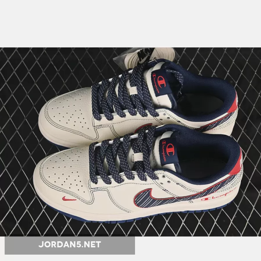 SB DUNK LOW OFF WHITE/BLUE/RED