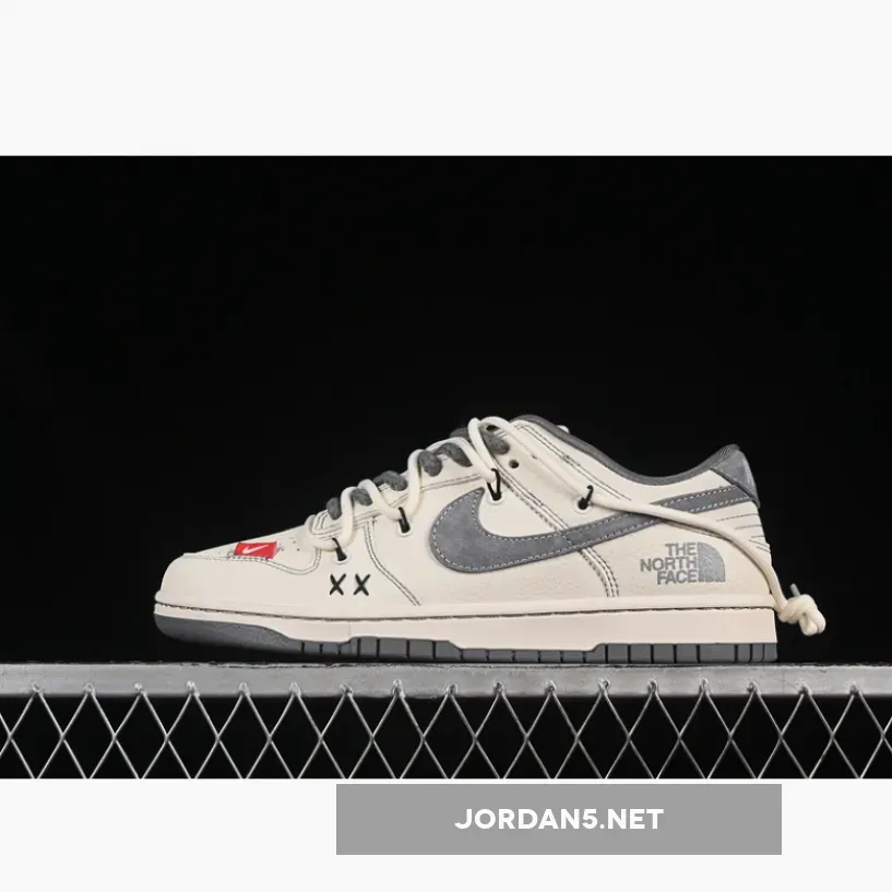 SB DUNK LOW OFF WHITE/GREY