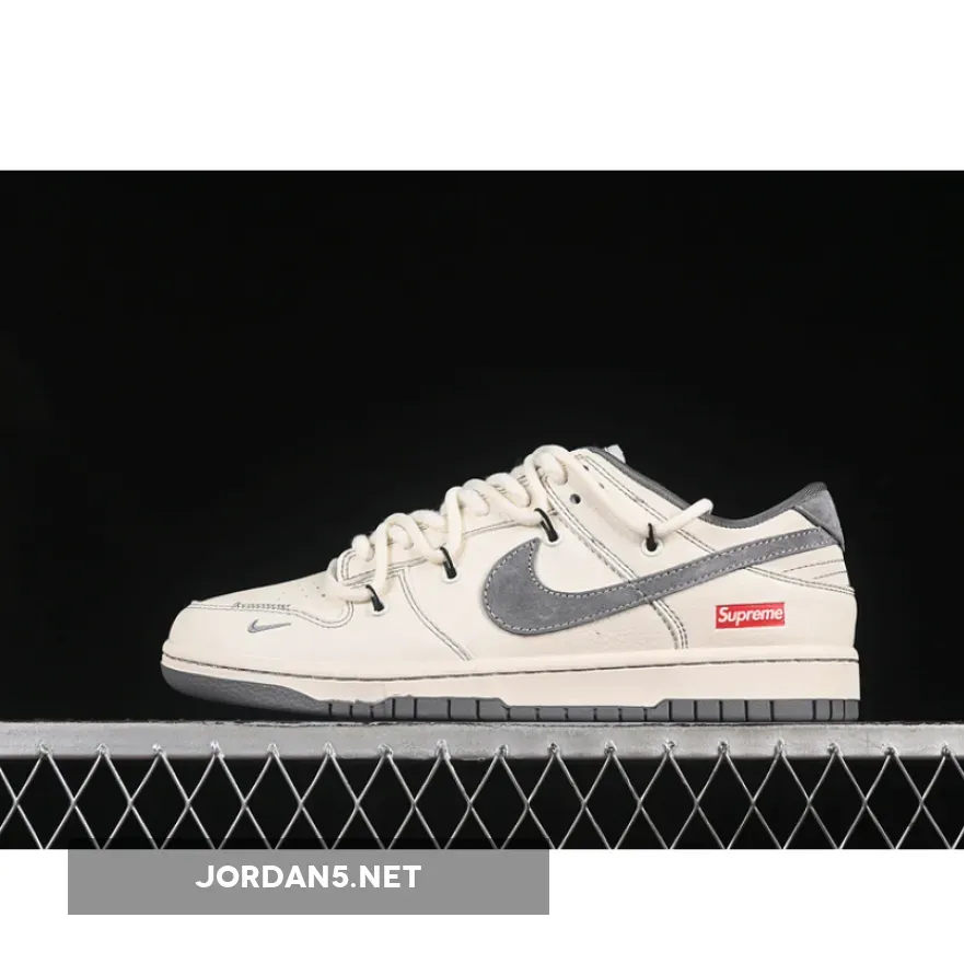 SB DUNK LOW SUP OFF WHITE/GREY