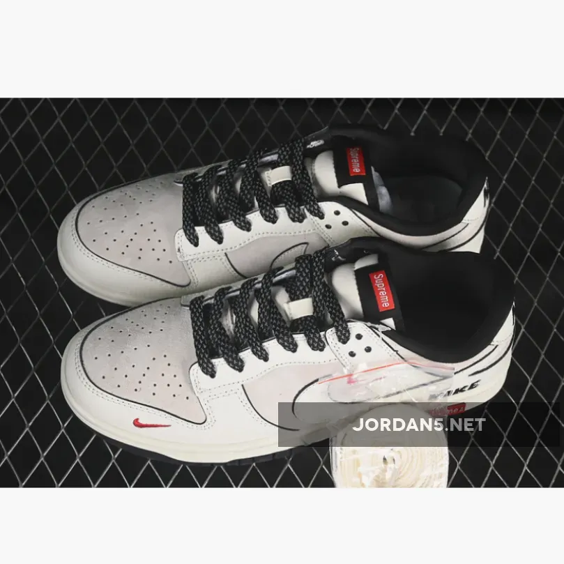 SB DUNK LOW SUP OFF WHITE/GREY/BLACK