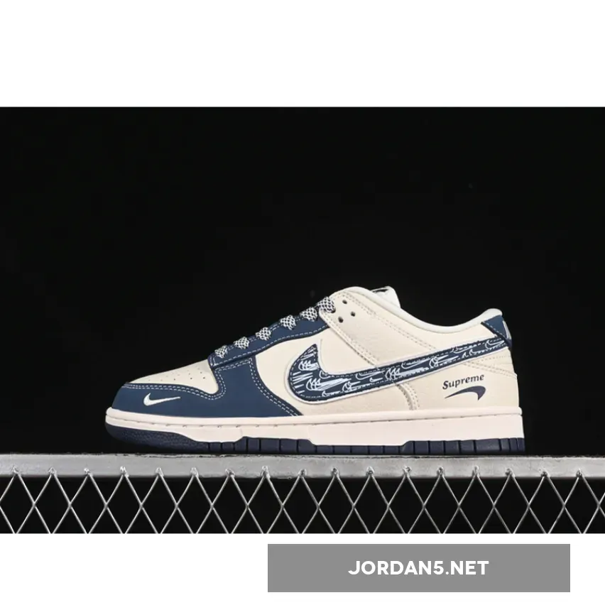 SB DUNK LOW SUP WHITE/BLUE