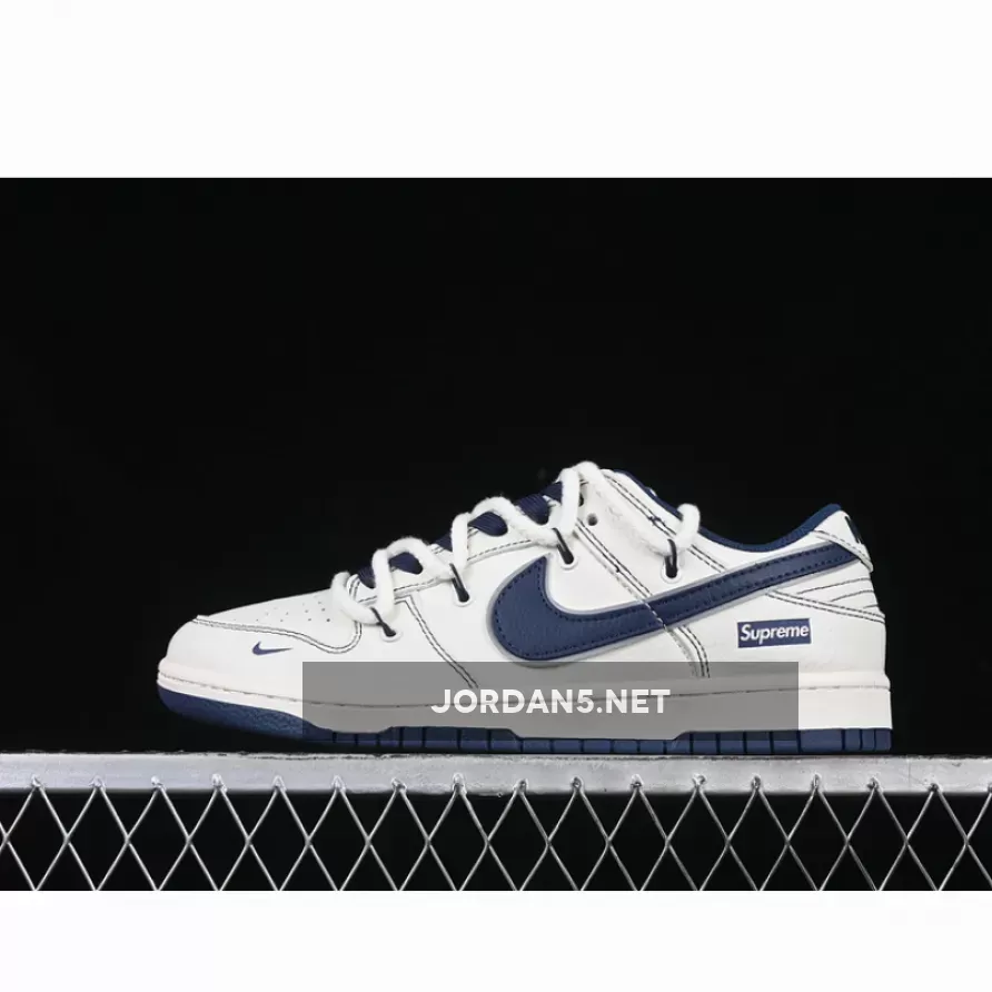 SB DUNK LOW SUPREME WHITE/BLUE