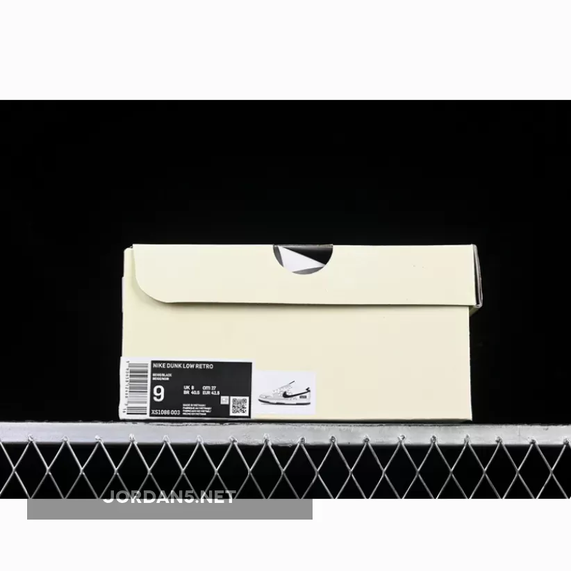 SB DUNK LOW SUPREME WHITE/GREY/BLACK/KHAKI