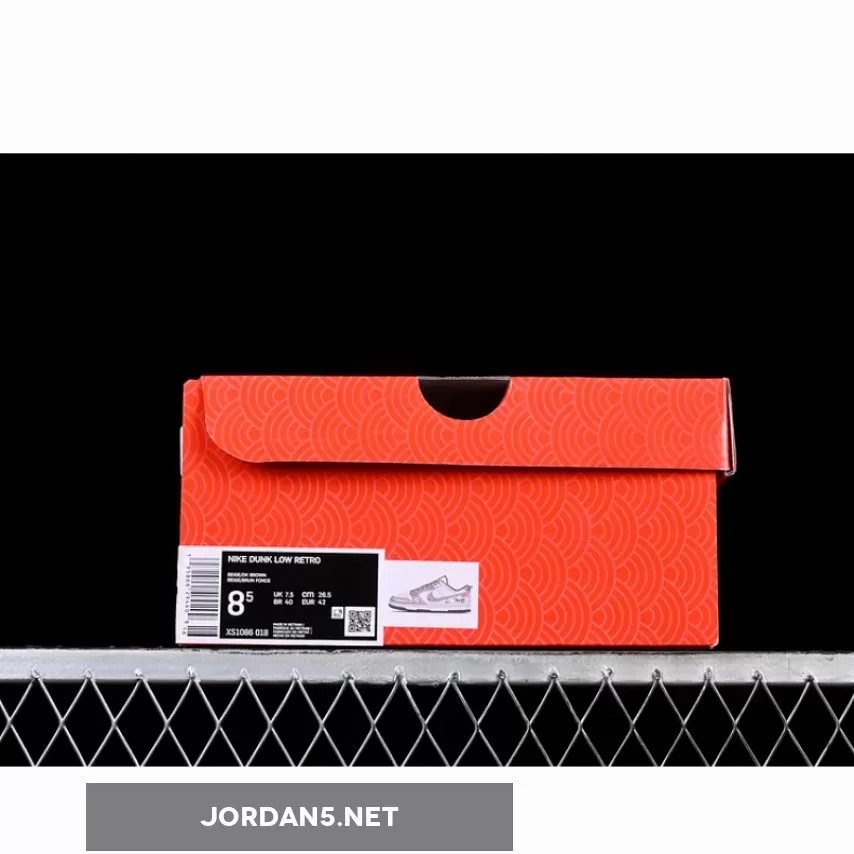 SB DUNK LOW SUPREME WHITE/GREY/BROWN