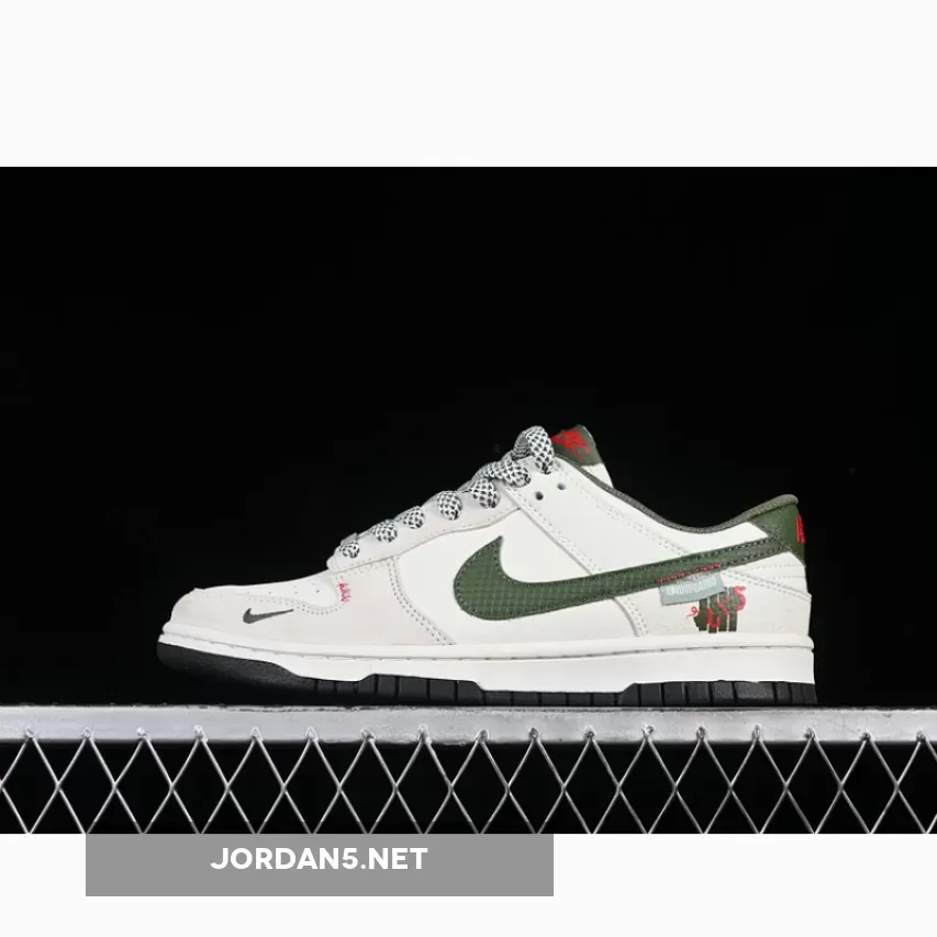 SB DUNK LOW UN WHITE/GREY/GREEN