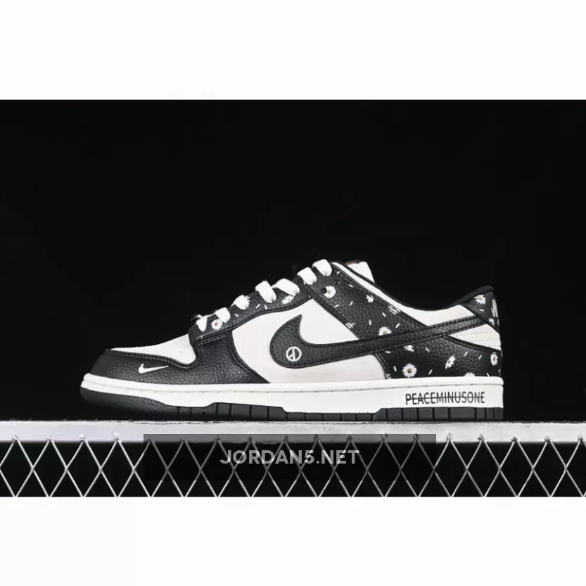 SB DUNK LOW WHITE/BLACK