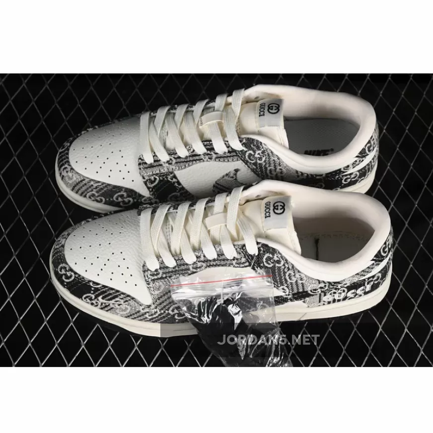 SB DUNK LOW WHITE/BLACK/GREY